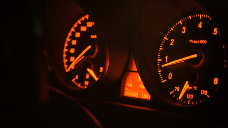 「計る」「測る」「量る」！？迷った時に確認用正しい使い分け方とは？ | JBLOG